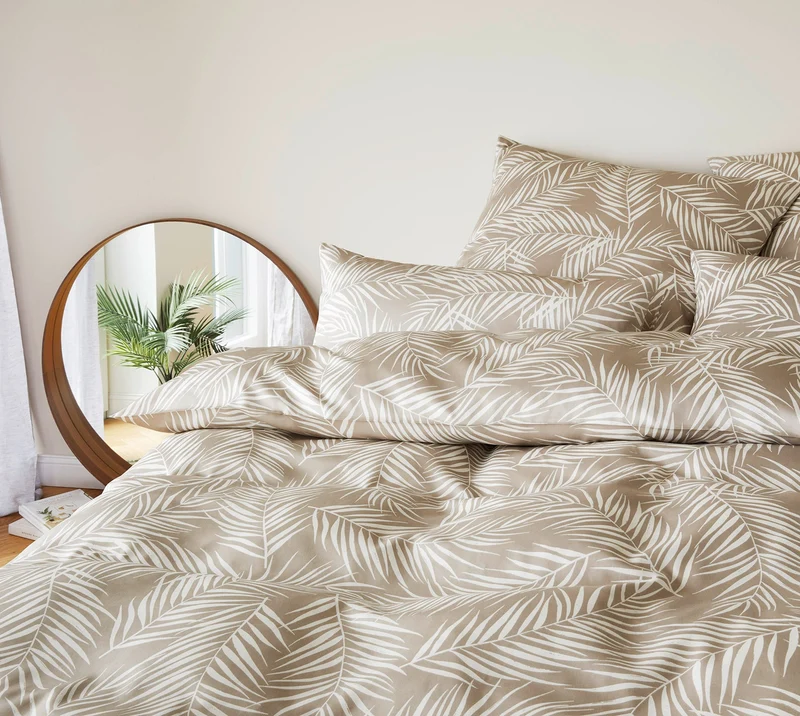Mako Satin Bettwäsche Maison Leaves mit Palmblatt-Motiv