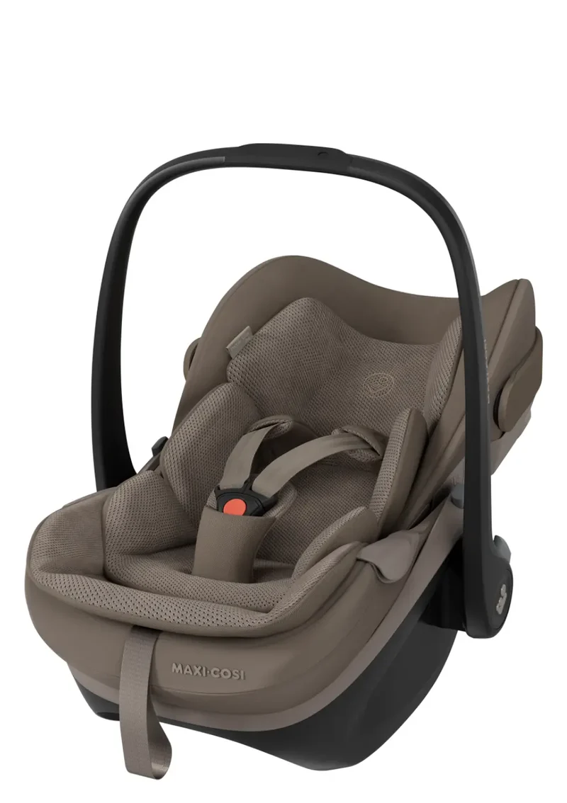 Newborn Travel Bundle 'Fame + Pebble Slide Pro' Oak Truffle