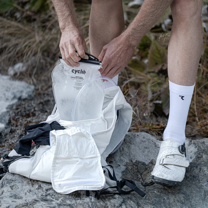 Cyclite Hydration Bladder / 01 - Bolsa de hidratación 2 Liter (transparent)
