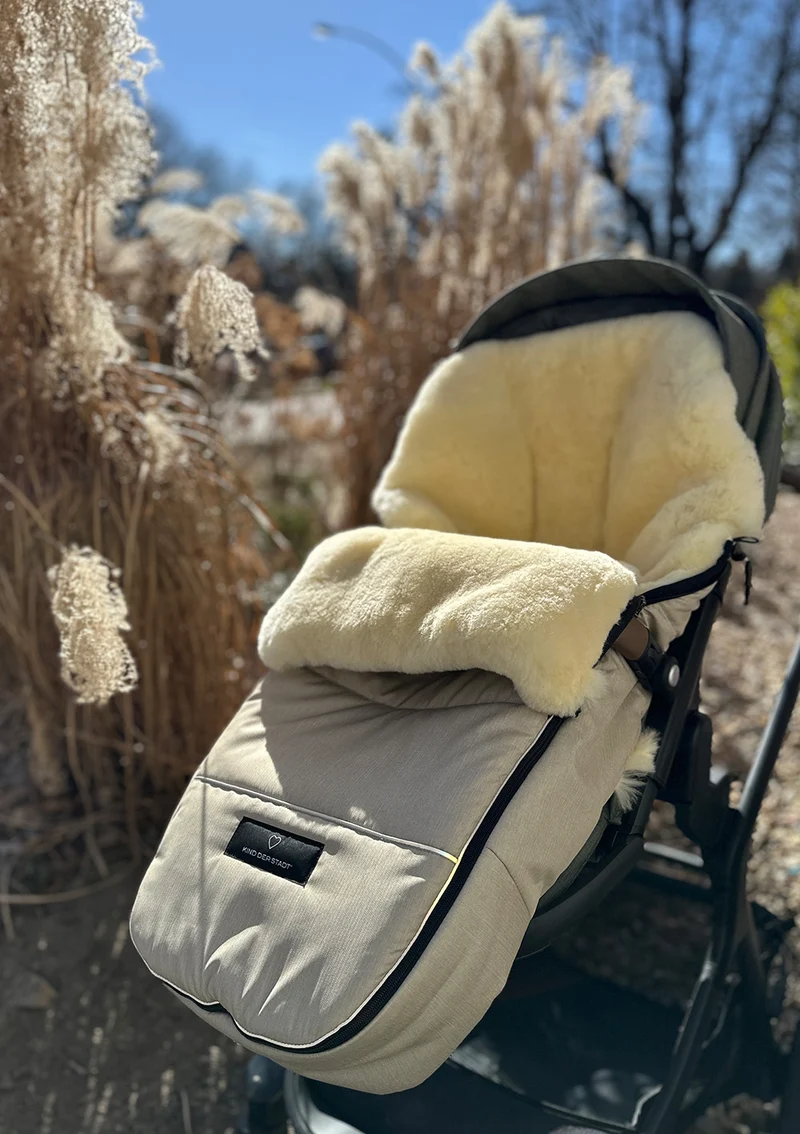 Premium Lammfell-Fußsack Limited Edition dune beige