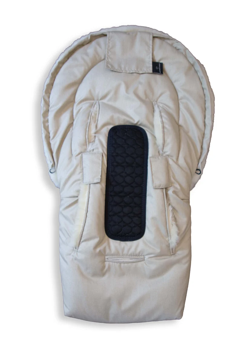 Premium Lammfell-Fußsack für Babywanne & Kinderautositz Limited Edition dune-beige