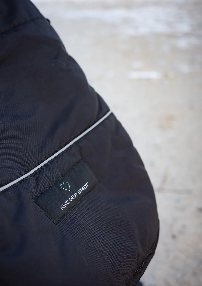 Premium Lammfell-Fußsack midnight black