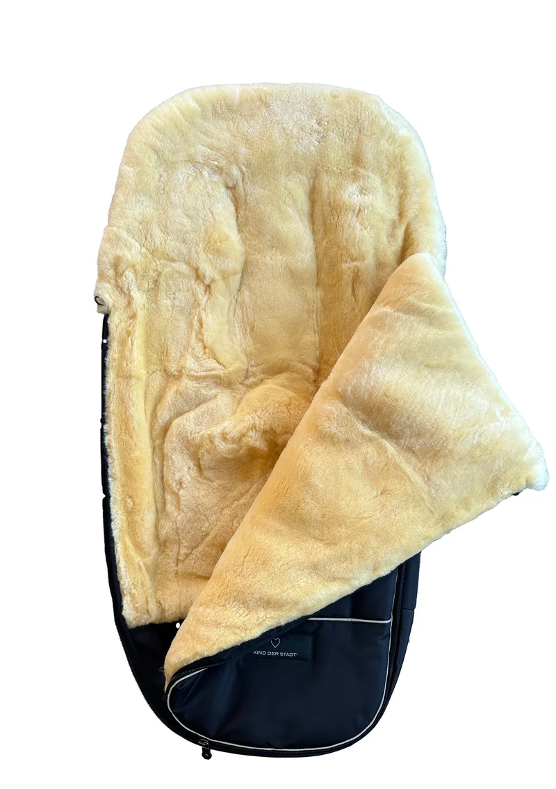 Premium Lammfell-Fußsack midnight black