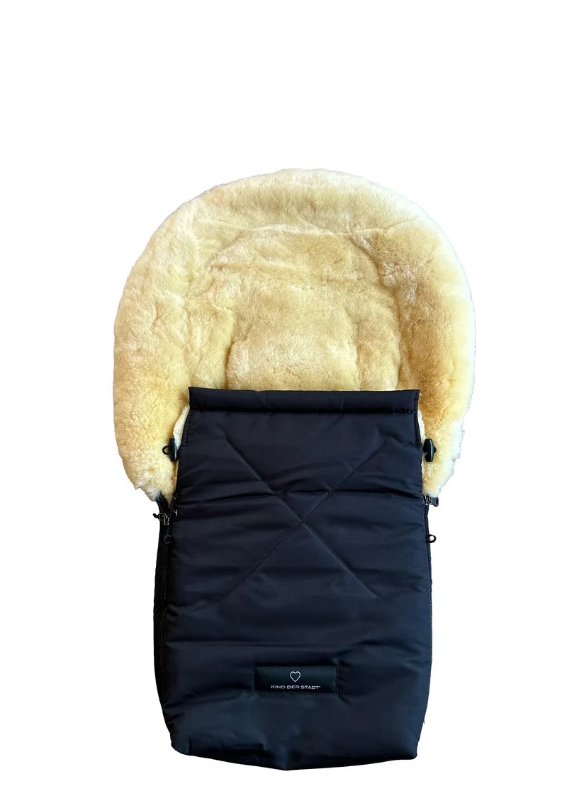 Premium Lammfell-Fußsack für Babywanne & Kinderautositz midnight black