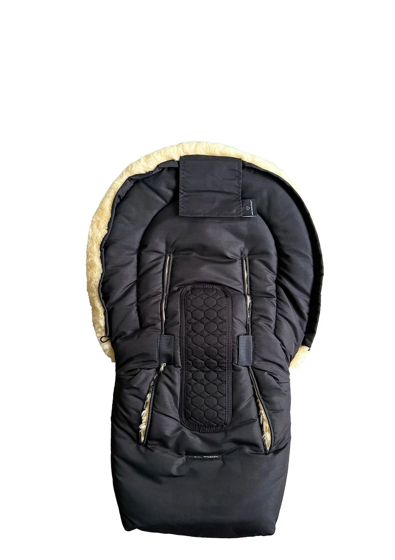 Premium Lammfell-Fußsack für Babywanne & Kinderautositz midnight black