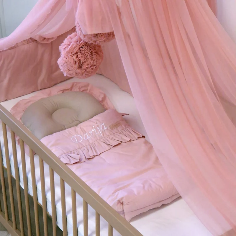 Babyschlafsack mit Rüschen aus Baumwolle | 85 cm | Beige/Pastellrosa