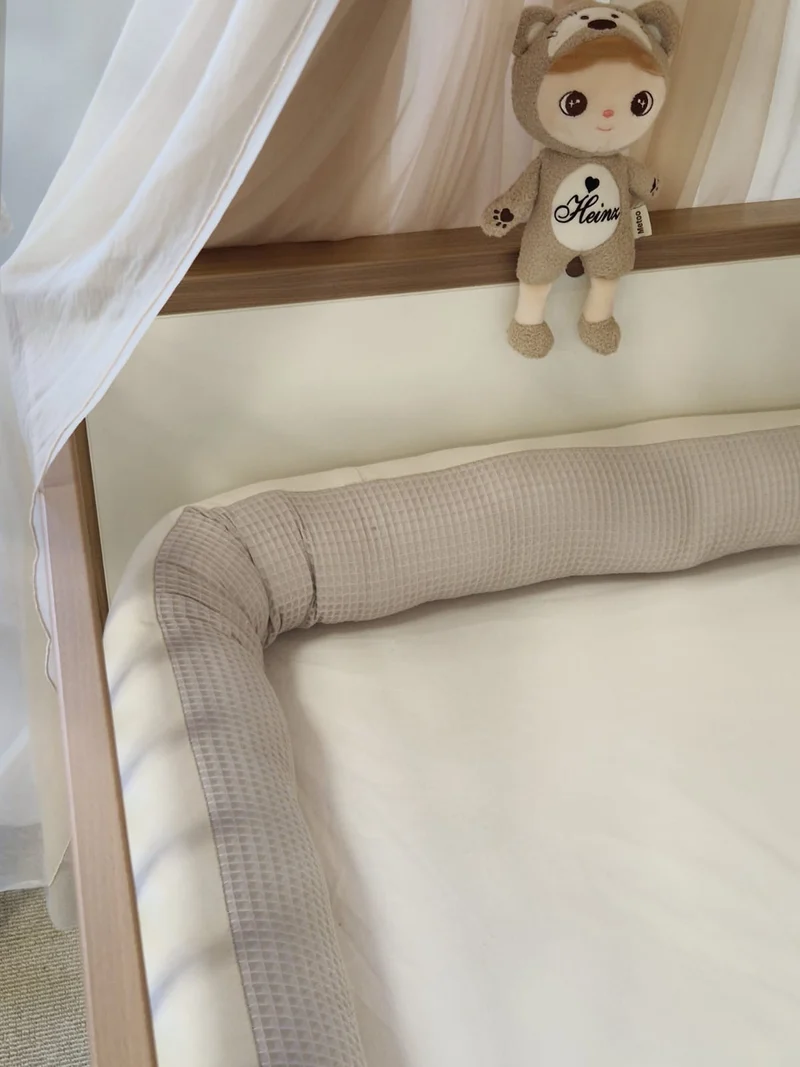 Wickeltischumrandung | Bettumrandung ROYAL | Waffelpique Beige & Velours Natural | 220 cm | Einzelstück