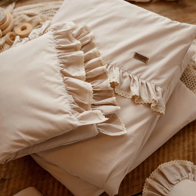 Bettwäsche RETRO ROMANTIC mit Rüschen & beige Spitze | Baumwolle