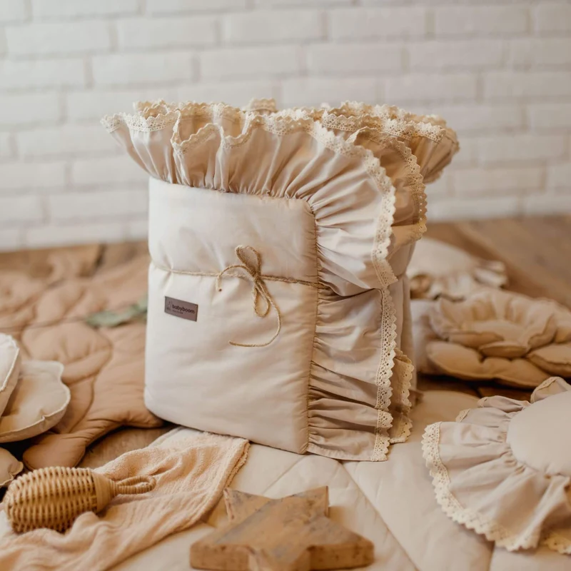 Bettumrandung RETRO ROMANTIC mit Rüschen & beige Spitze | Baumwolle