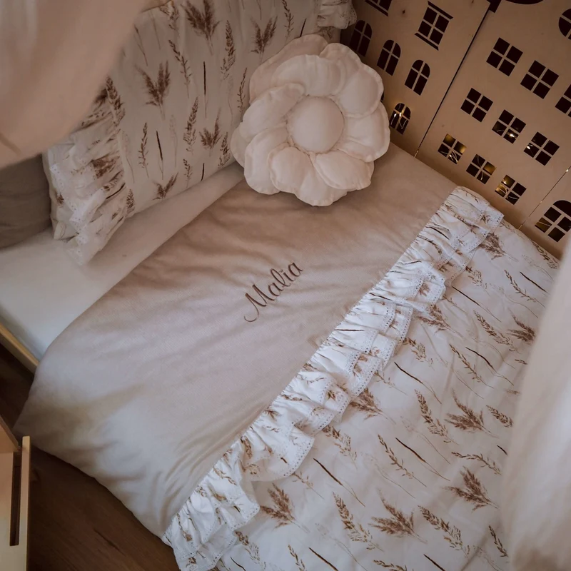 Bettwäsche „cutout“ mit Rüschen & Spitze | Premium Baumwolle & Samt-Stoff
