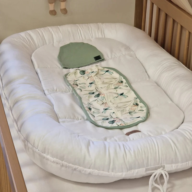 Pucksack für Neugeborene & Frühchen | Premium Jersey-Stoff inkl. eine Baby-Mütze | Eukalyptus & Salbeigrün