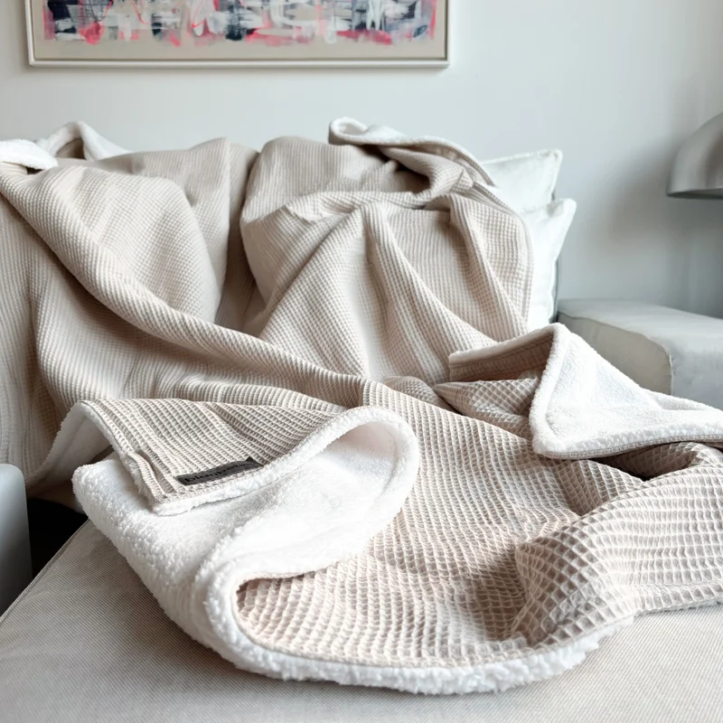 Kuscheldecke mit Teddy-Fleece · Creme · Sandweiß · 145 x 210 cm