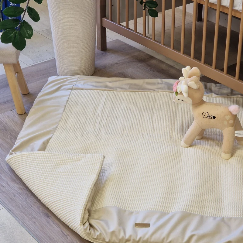 Krabbeldecke & Spielmatte ROYAL | Waffelpique Ecru & Velours Beige (Rückseite Waffelpique) | 120 x 120 cm
