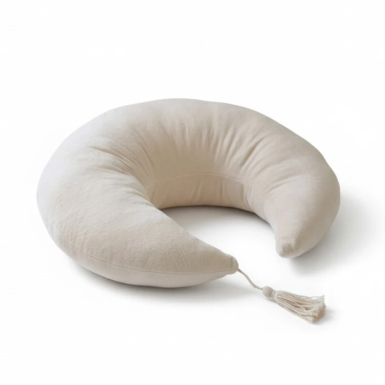 Dekokissen in Mondform | Velboa-Stoff