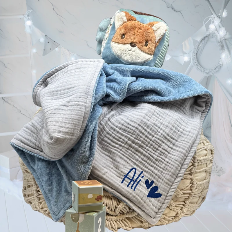 Musselin Babydecke mit Namen - 70 x 100 cm • Blau-Grau