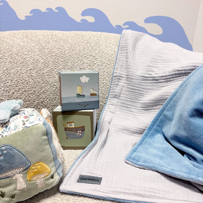 Musselin Babydecke mit Namen - 70 x 100 cm • Blau-Grau