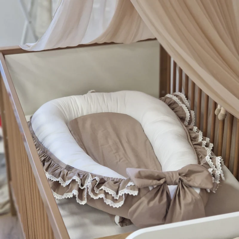 Babynest ROMANTIC mit Rüschen & weißer Spitze | Baumwolle