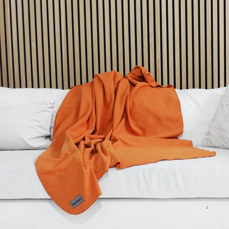 Leichte Baumwolldecke• 150 x 210 cm • Orange