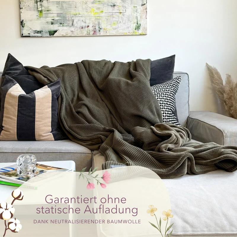 Kuscheldecke mit Baumwollstrick · Dunkelgrün