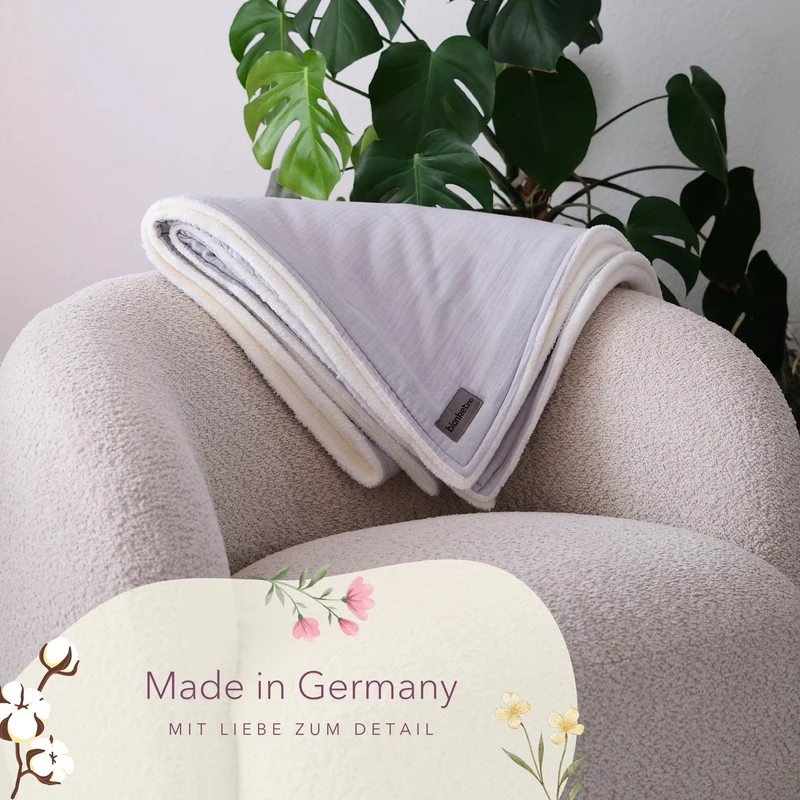 Kuscheldecke mit atmungsaktivem Bio Musselin · Kristallgrau · 145x210 cm