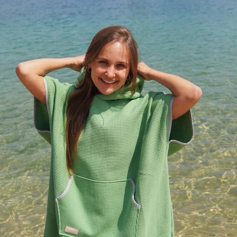Poncho für Strand und Sauna • Seegrasgrün