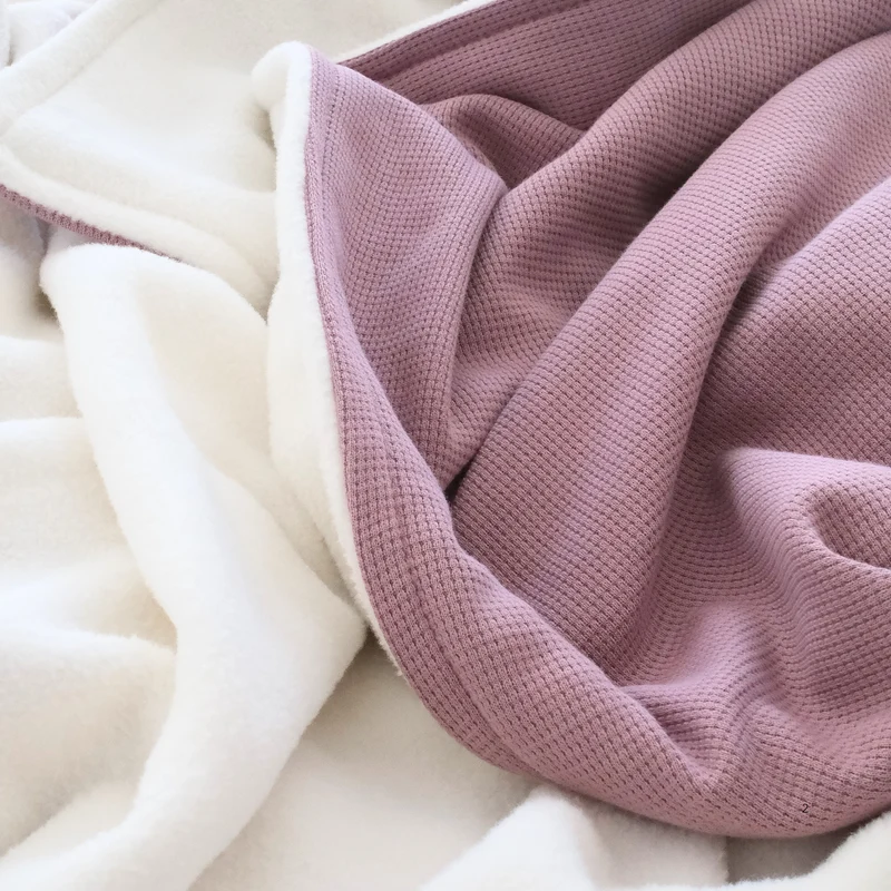 Kuscheldecke aus Baumwolle · 140 x 210 cm · Beere