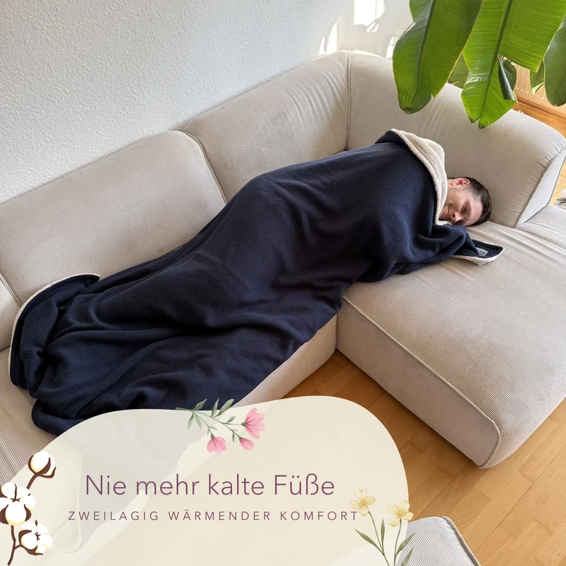 Kuscheldecke mit Baumwollstrick · Dunkelblau · Beige