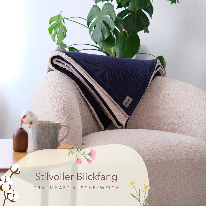 Kuscheldecke mit Baumwollstrick · Dunkelblau · Beige