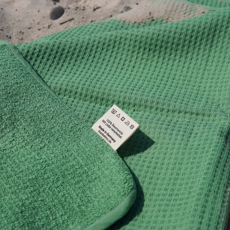 Strandhandtuch XL aus 100% Baumwolle • 145 x 200 cm • Seegrasgrün