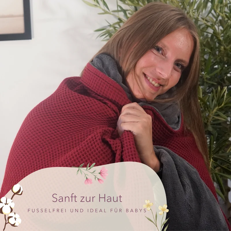 Kuscheldecke "Vollkommen" Weinrot · Stahlgrau