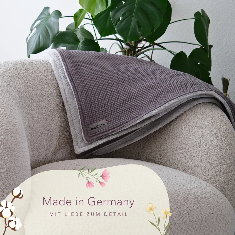 Kuscheldecke "Vollkommen" Grau · Gletschergrau