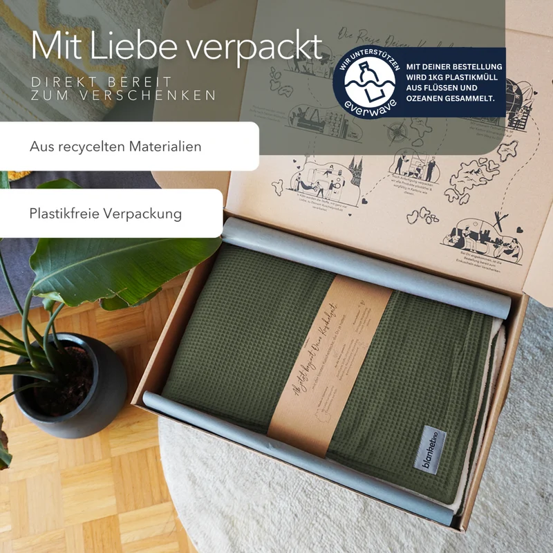 Kuscheldecke mit Ärmeln · Vollkommen · Waldgrün · Sandweiß
