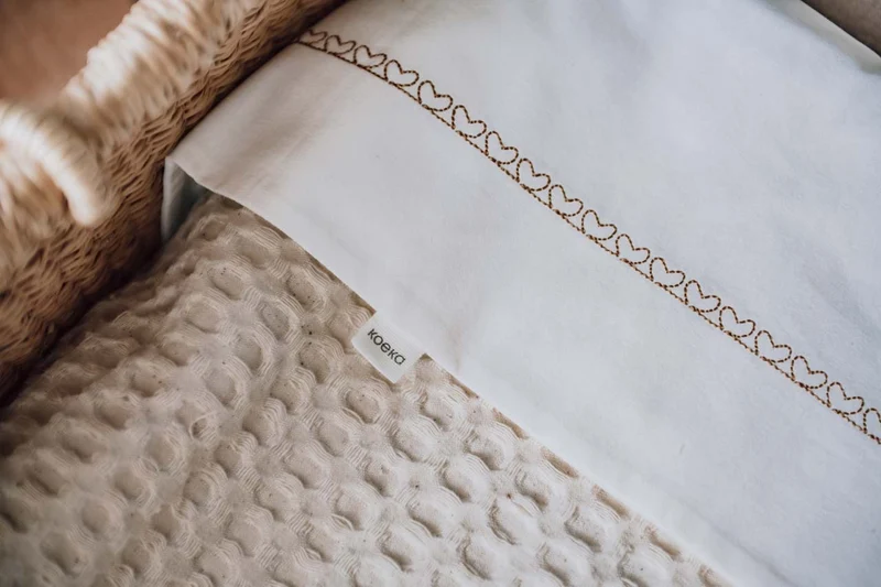 Bassinet sheet Fall In Love honey
