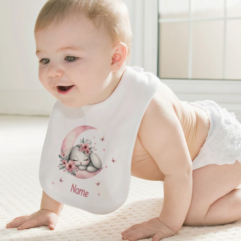 Lätzchen mit schlafendem Hasen - Süße Träume für dein Baby