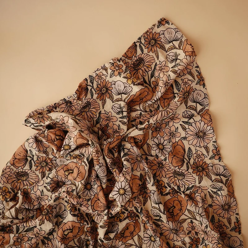 MUSHIE Extra Soft Muslin Swaddle - Retro Flowers