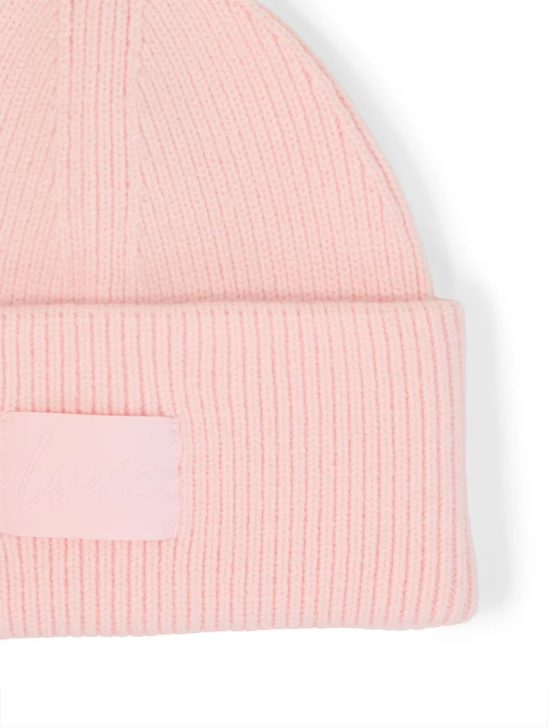 Beanie Mütze mit Badge