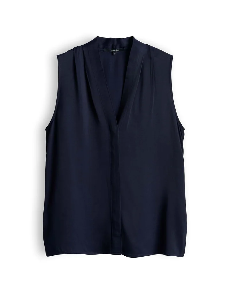 Zenaya, true navy