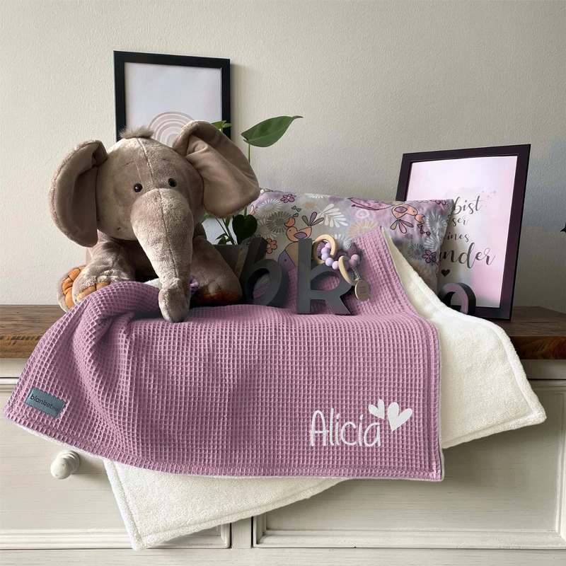 Babydecke mit Namen - 70 x 100 cm • Altrosa