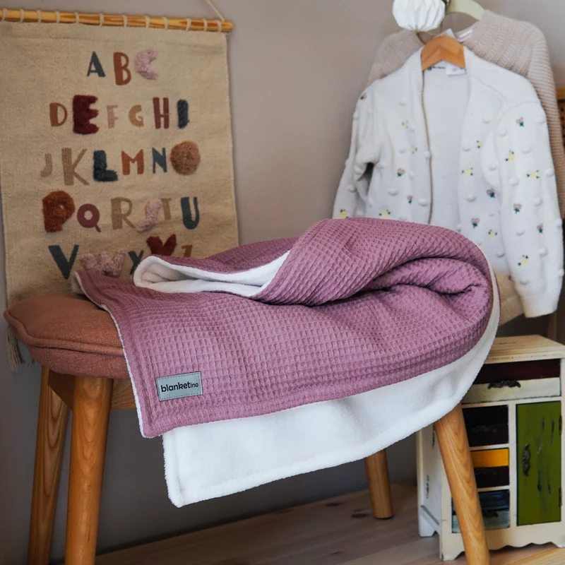 Babydecke mit Namen - 70 x 100 cm • Altrosa