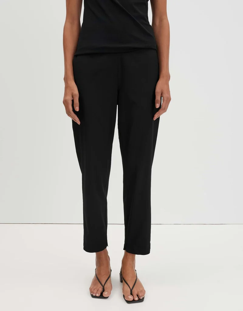 Charlie, black
