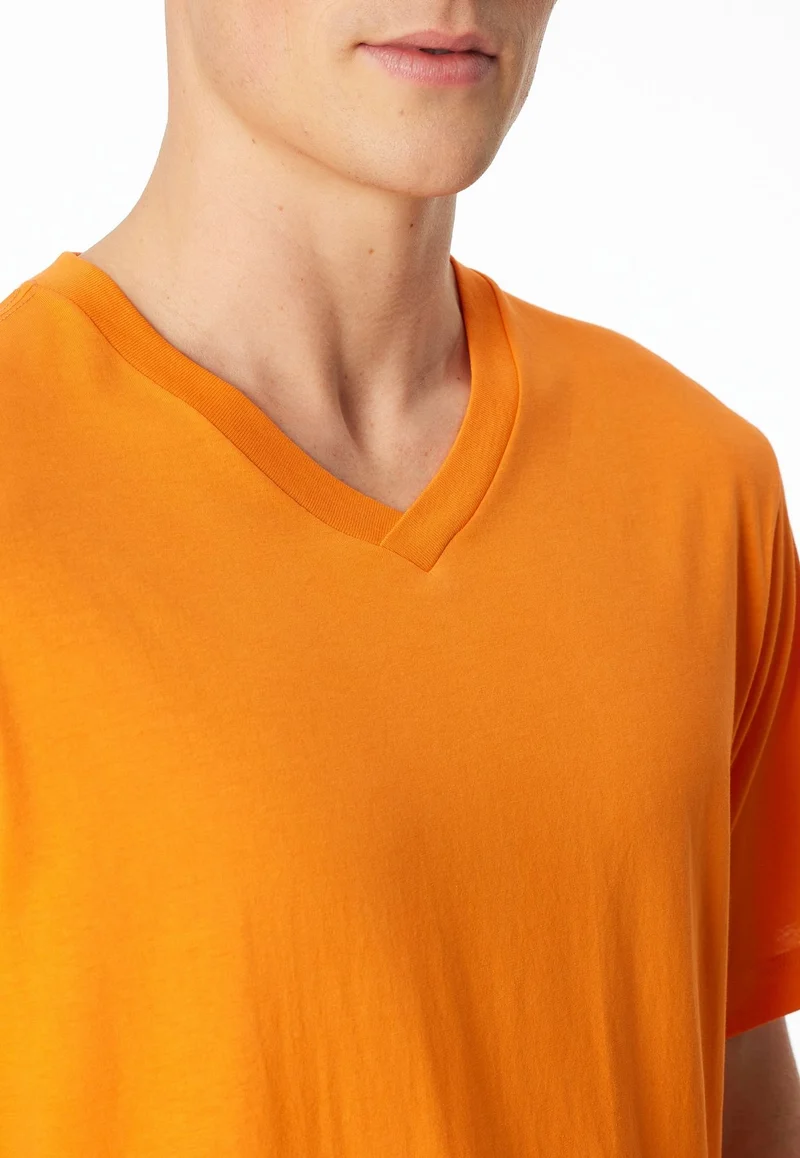 T-Shirt V-Ausschnitt