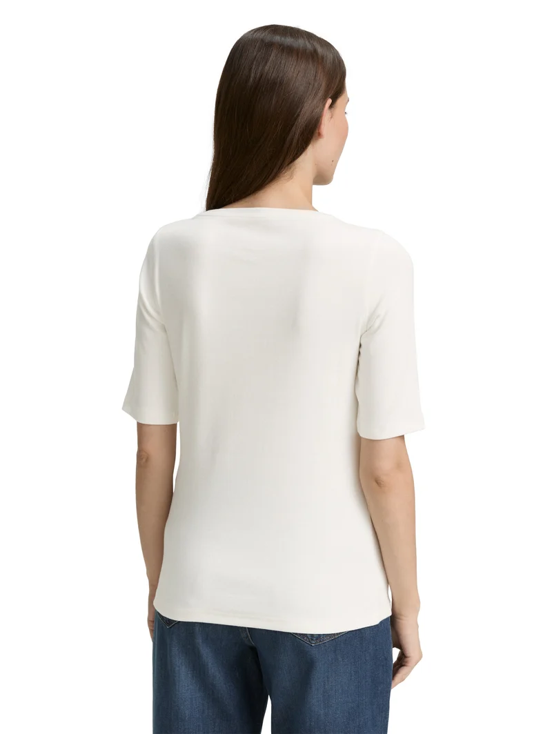 Basic T-Shirt