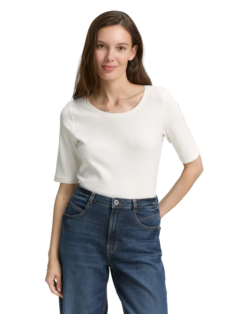 Basic T-Shirt