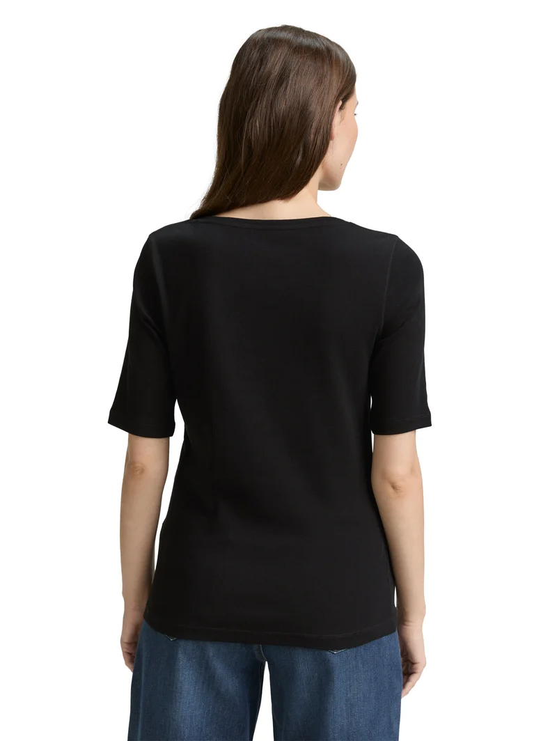 Basic T-Shirt