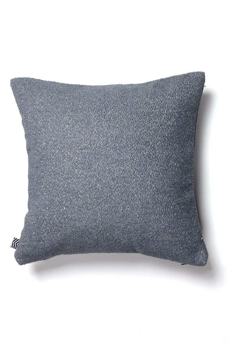 Structure Cushion "Genki" - Pigeon Blue