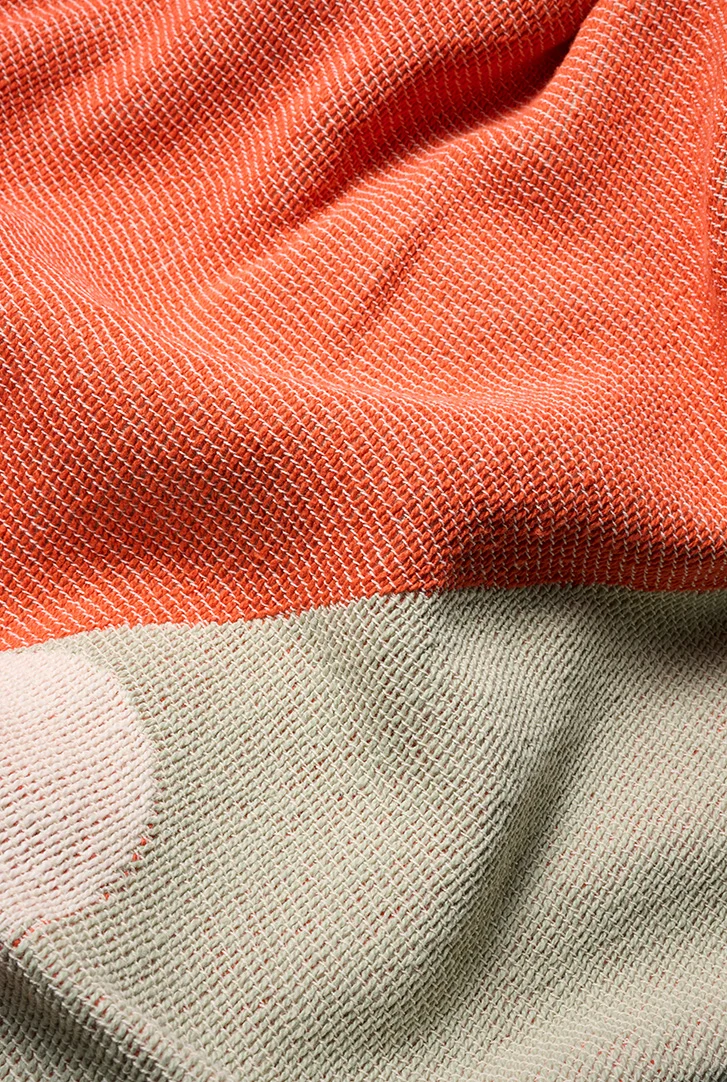 Cotton Blanket “Marble Race” by Federico Angi