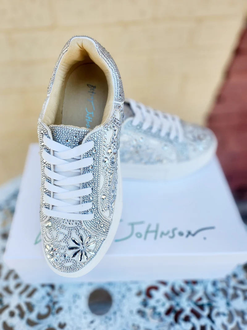 Betsey Johnson Reily (Silver)