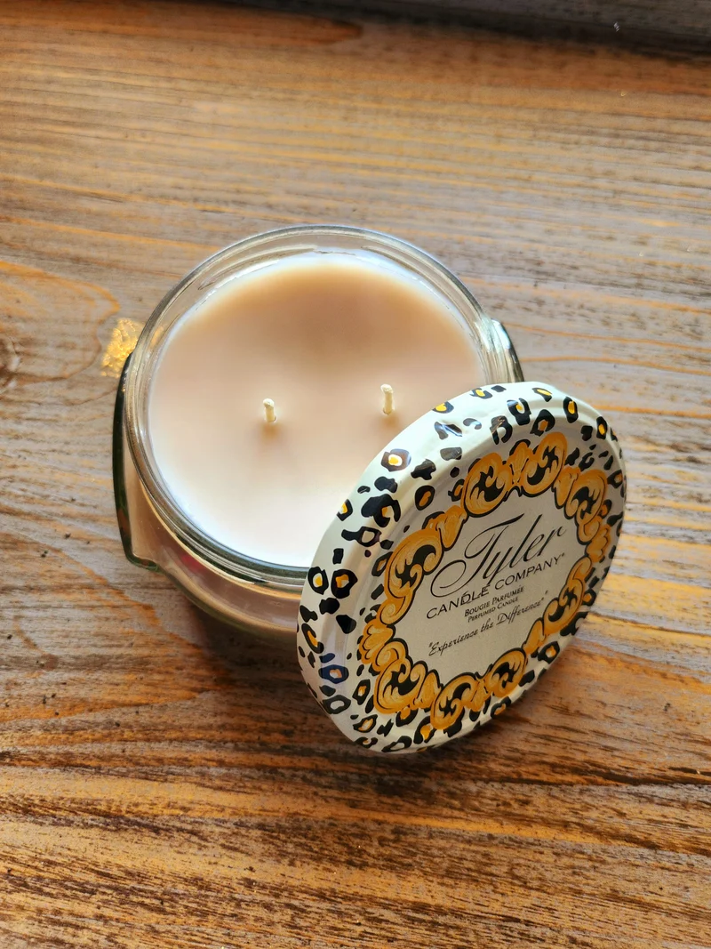 HIGH MAINTENANCE Tyler Candle