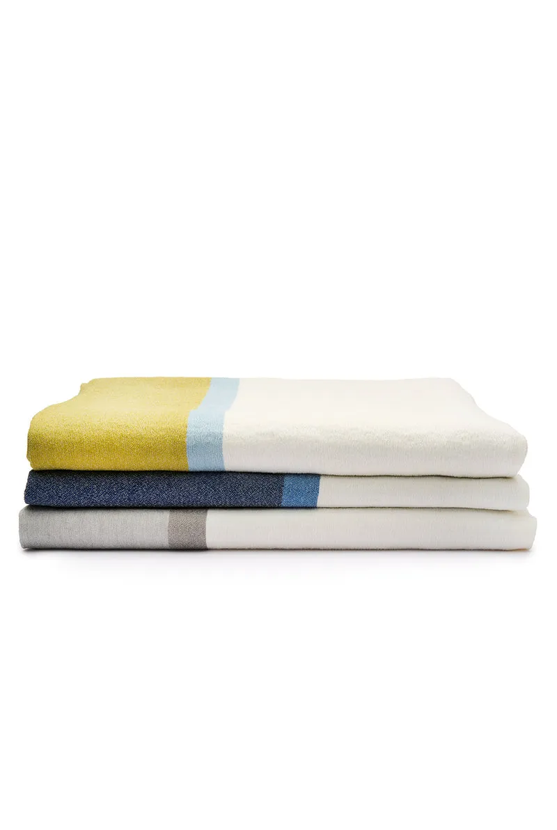 NESSO Bedspread in Dark Blue