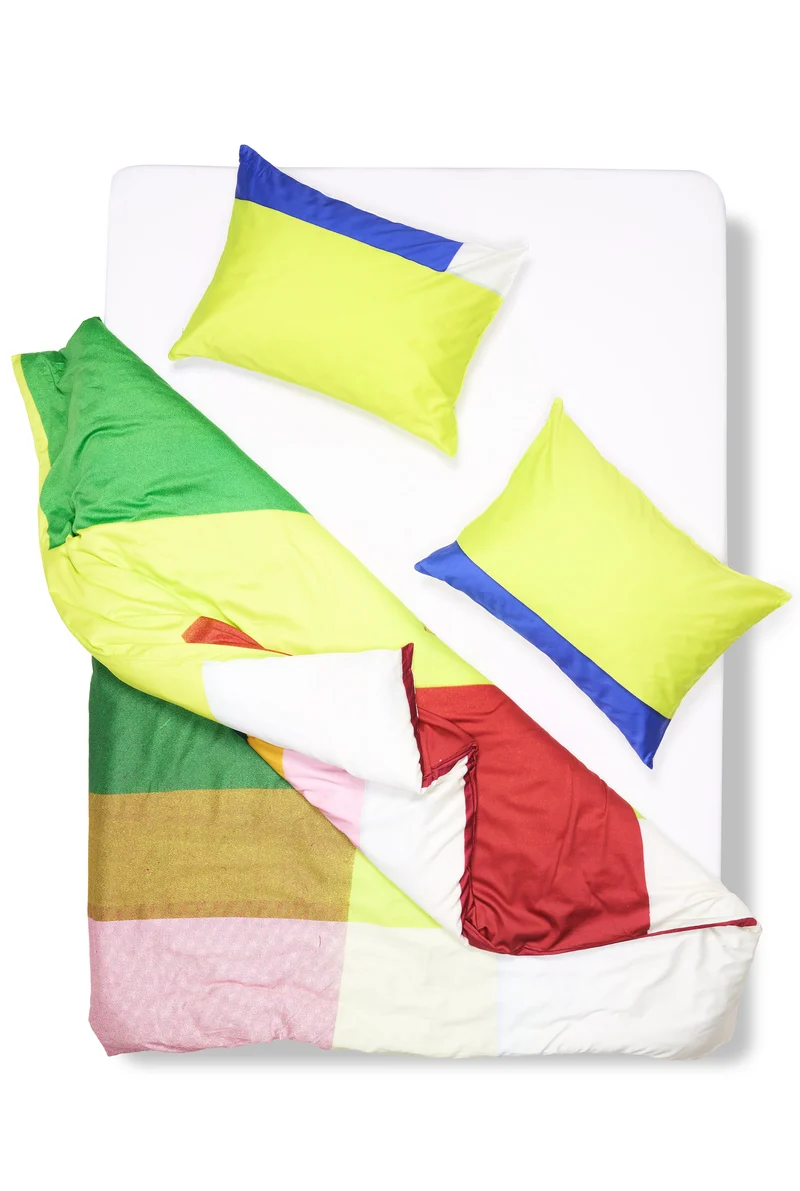 Artist Bedding "Teint Tint Tinta 04" by Claudia Caviezel